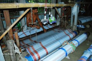 তাঁত বোনা